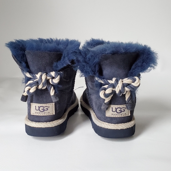 UGG Other - UGG Girls Ankle Warm Winter Boots